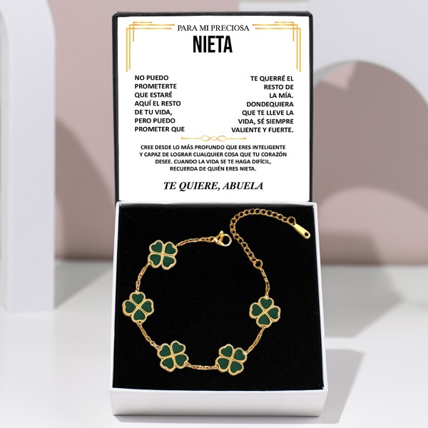 ORIANA_CHARMBRACELET_9.9.2024_NASTJA_ES_10000x1000px_V3 _10000x1000px_V3